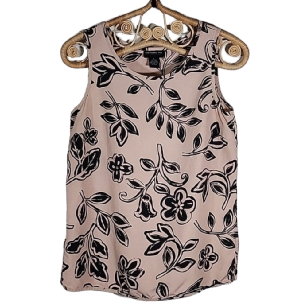 ⭐️Two Twenty Five silk blend top size 8